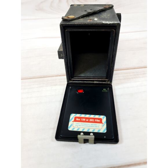 Vintage 1950s Tower 120 B2 Film Camera Flash Kit W/ Bulbs - Picture 9 of 16